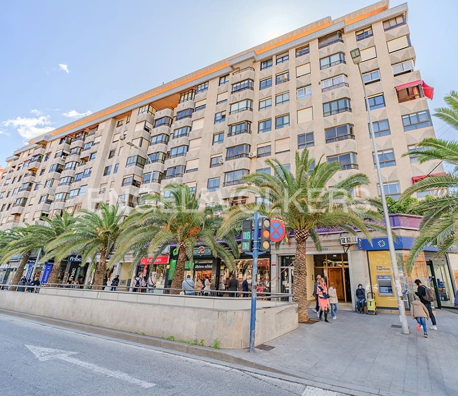 4 chambre Appartement à vendre à Alicante ville avec piscine garage - 480 000 € (Ref: 8953313)