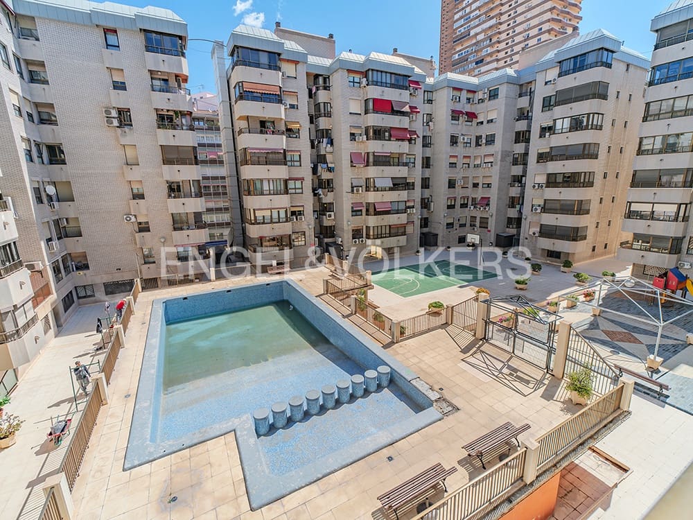 4 chambre Appartement à vendre à Alicante ville avec piscine garage - 480 000 € (Ref: 8953313)