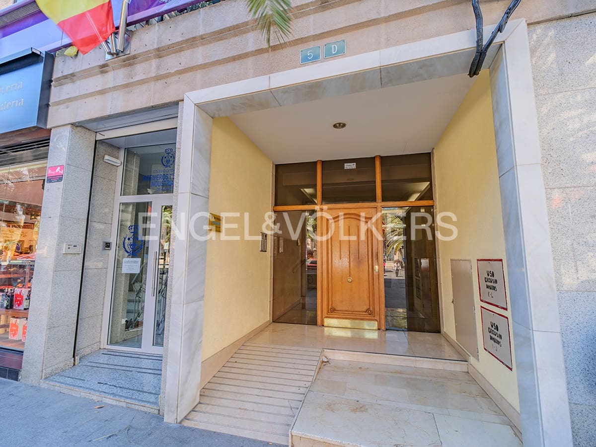 4 chambre Appartement à vendre à Alicante ville avec piscine garage - 480 000 € (Ref: 8953313)