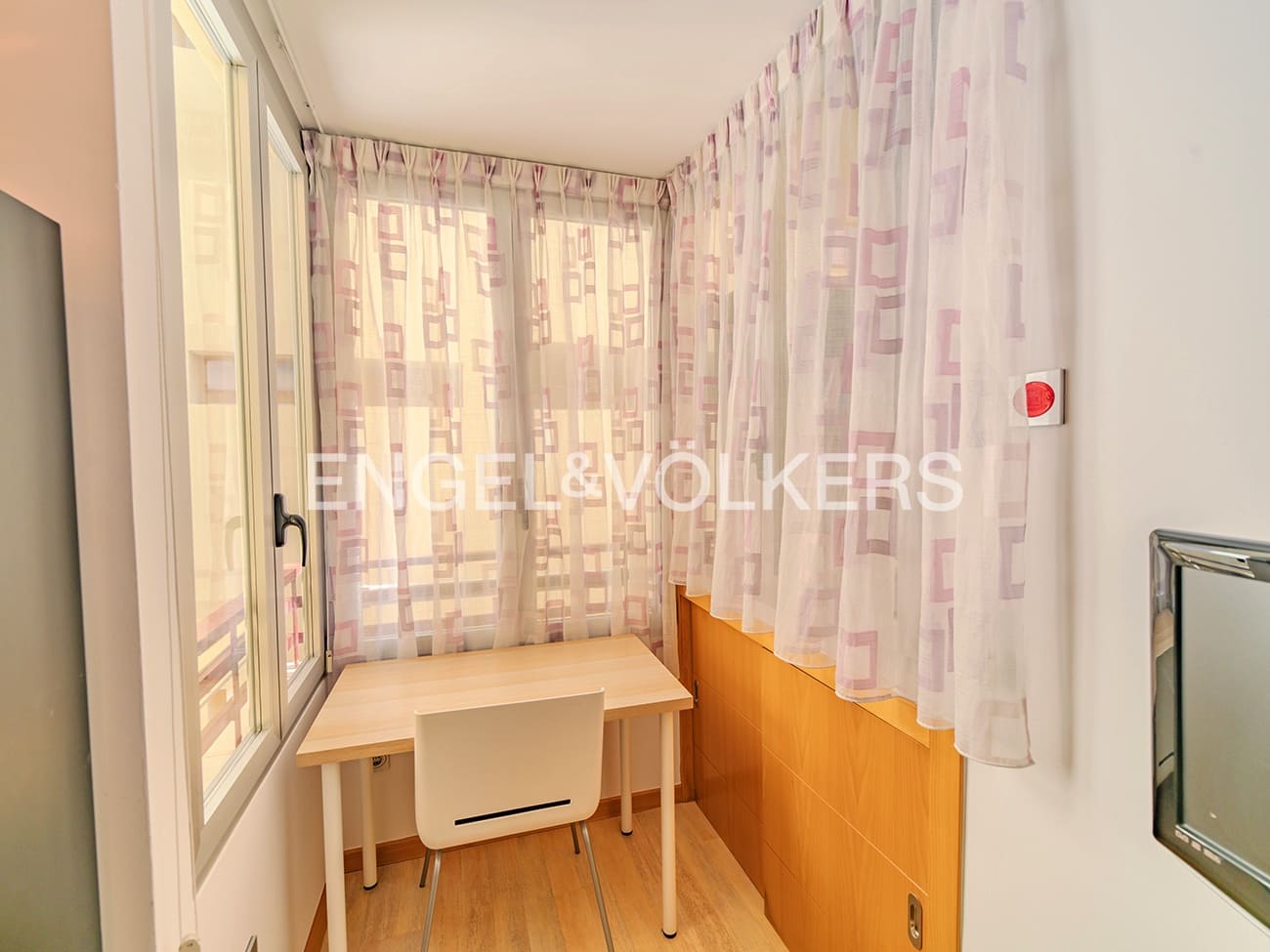 Lejlighed til salg i Alicante by med swimmingpool garage - € 295.000 (Ref: 8956217)