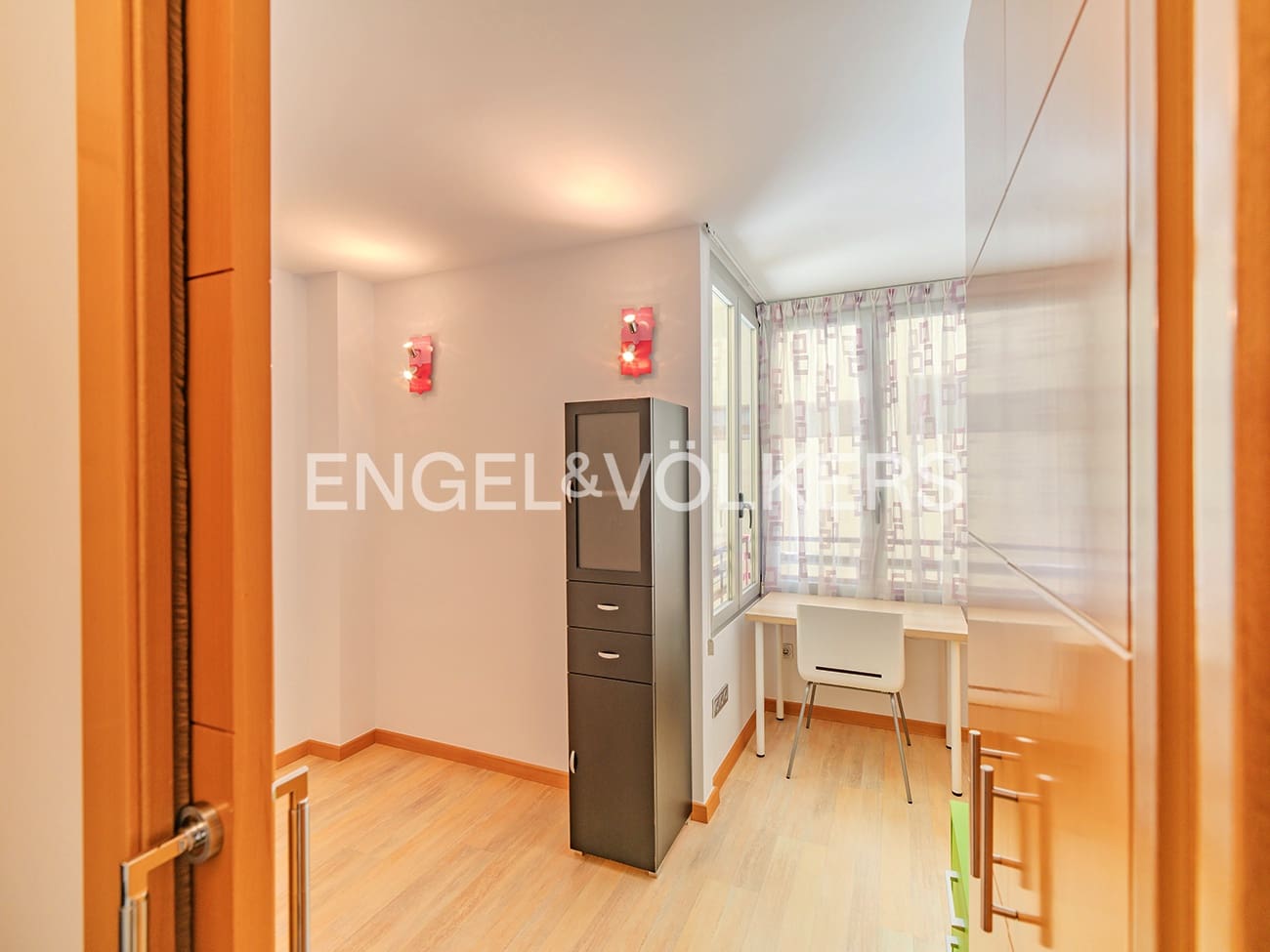 Lejlighed til salg i Alicante by med swimmingpool garage - € 295.000 (Ref: 8956217)