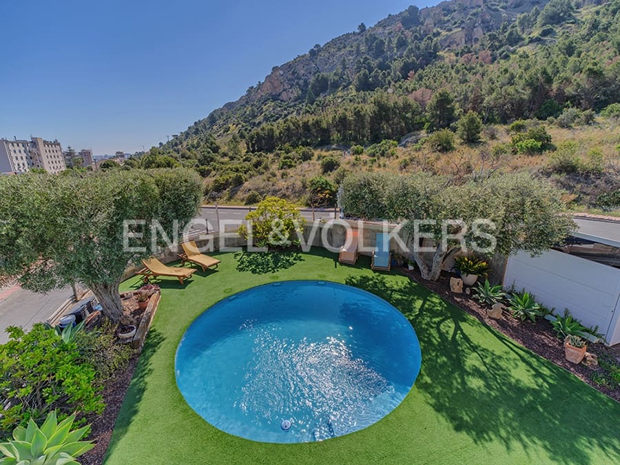 5 soveværelse Villa til salg i Alicante by med swimmingpool garage - € 1.350.000 (Ref: 8971052)