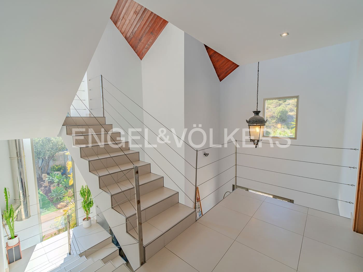 5 soveværelse Villa til salg i Alicante by med swimmingpool garage - € 1.350.000 (Ref: 8971052)