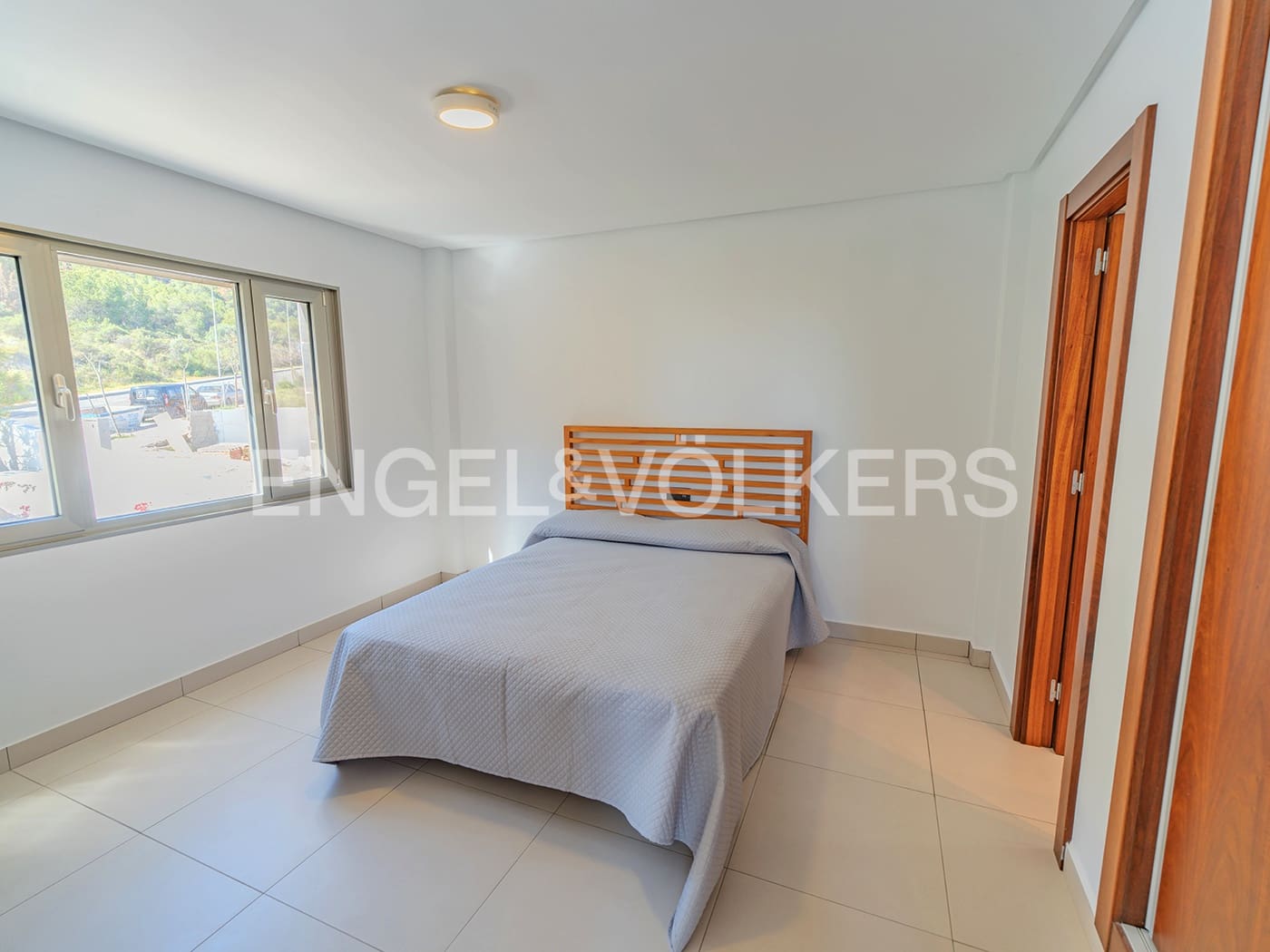 5 soveværelse Villa til salg i Alicante by med swimmingpool garage - € 1.350.000 (Ref: 8971052)