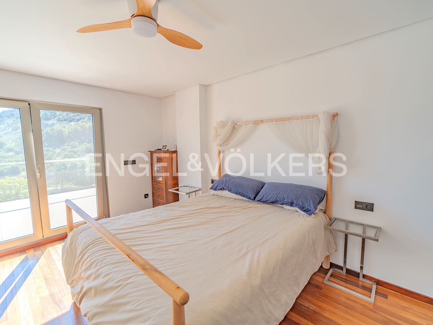 5 soveværelse Villa til salg i Alicante by med swimmingpool garage - € 1.350.000 (Ref: 8971052)