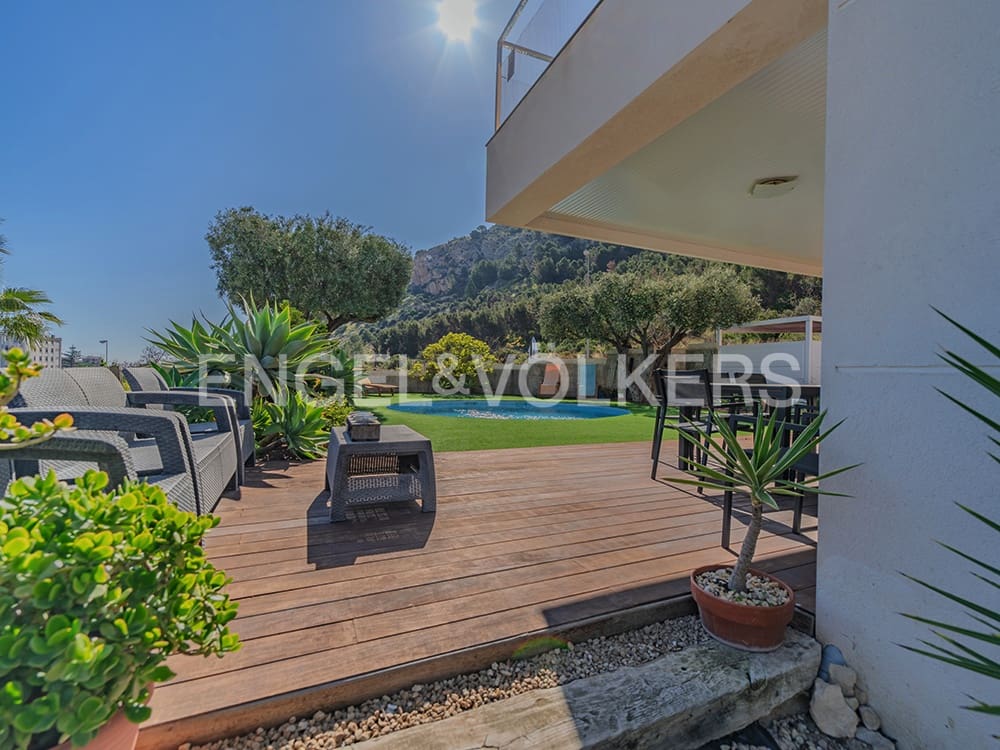 5 soveværelse Villa til salg i Alicante by med swimmingpool garage - € 1.350.000 (Ref: 8971052)