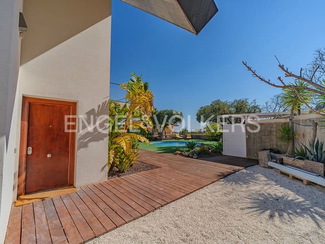 5 soveværelse Villa til salg i Vistahermosa, Alicante by med swimmingpool garage - € 1.350.000 (Ref: 8971052)