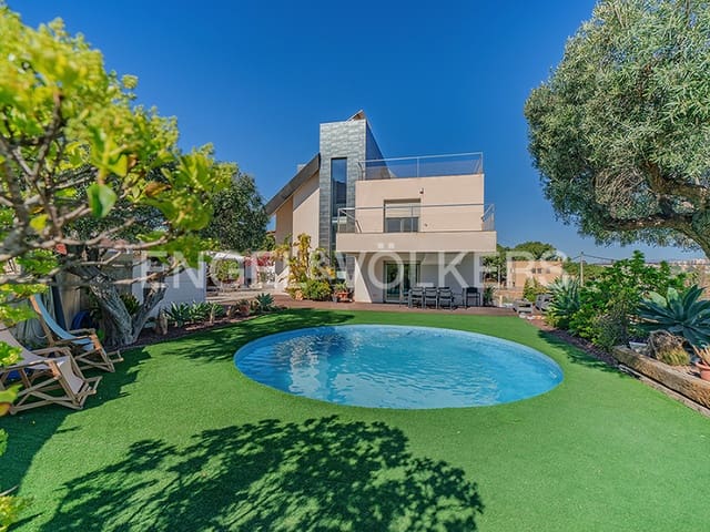 5 soveværelse Villa til salg i Vistahermosa, Alicante by med swimmingpool garage - € 1.400.000 (Ref: 8971052)