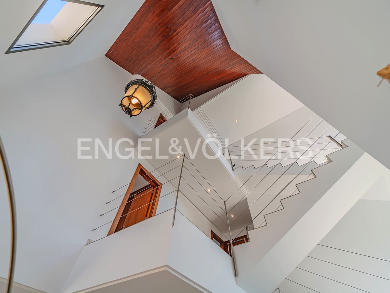 5 soveværelse Villa til salg i Alicante by med swimmingpool garage - € 1.350.000 (Ref: 8971052)