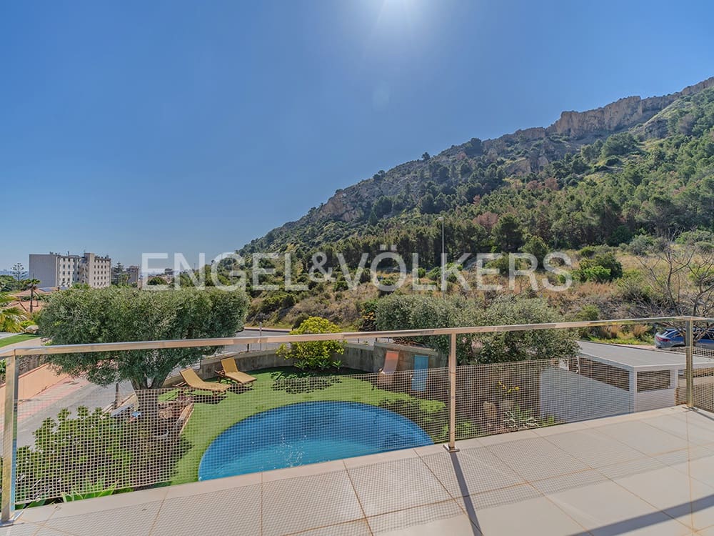 5 soveværelse Villa til salg i Alicante by med swimmingpool garage - € 1.350.000 (Ref: 8971052)
