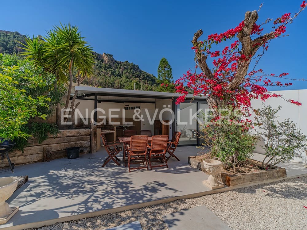 5 soveværelse Villa til salg i Alicante by med swimmingpool garage - € 1.350.000 (Ref: 8971052)