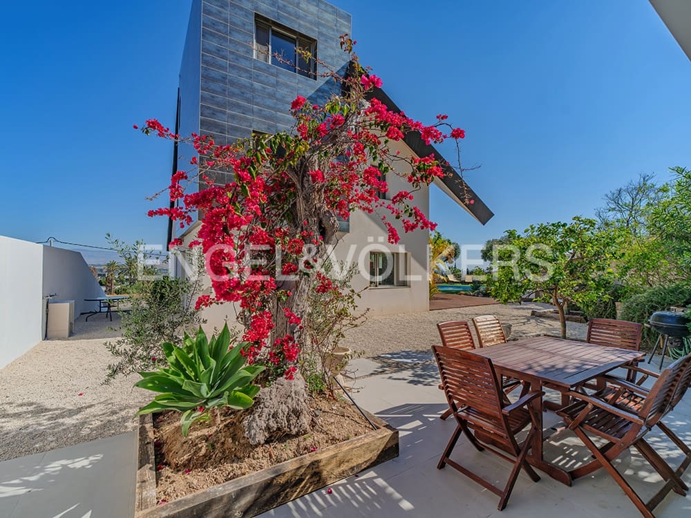 5 soveværelse Villa til salg i Alicante by med swimmingpool garage - € 1.350.000 (Ref: 8971052)