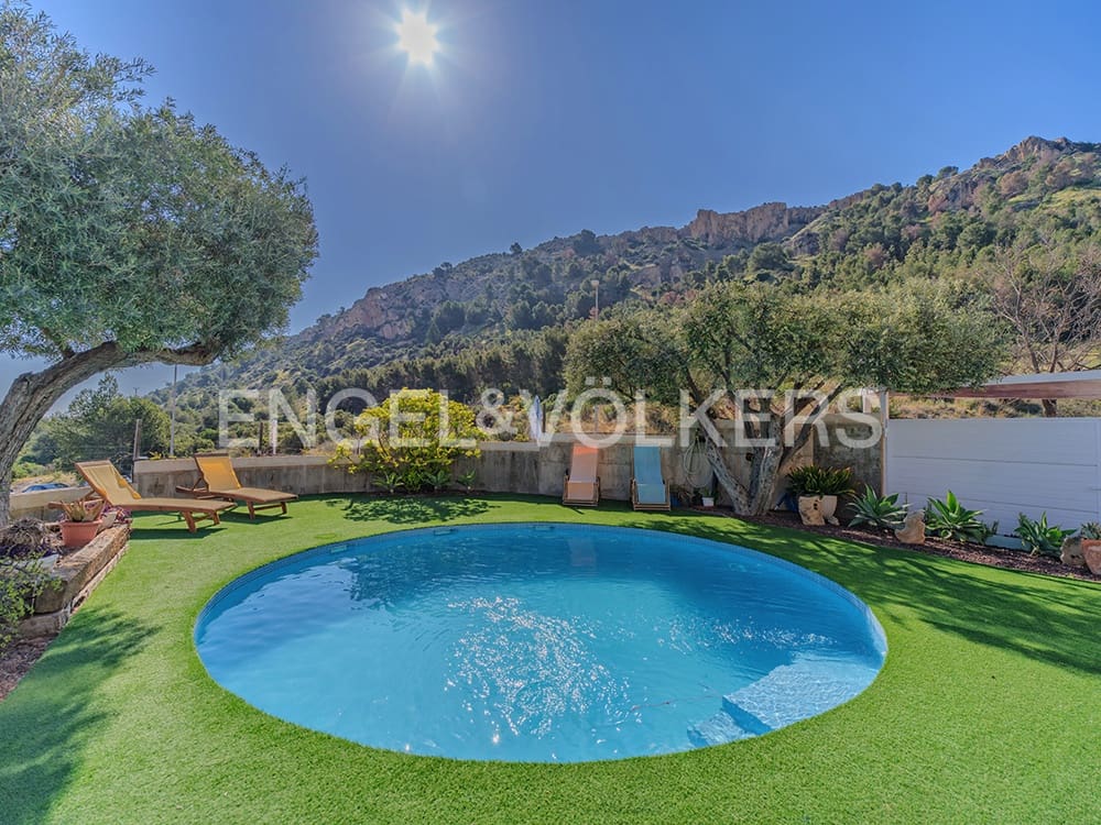 5 soveværelse Villa til salg i Alicante by med swimmingpool garage - € 1.350.000 (Ref: 8971052)