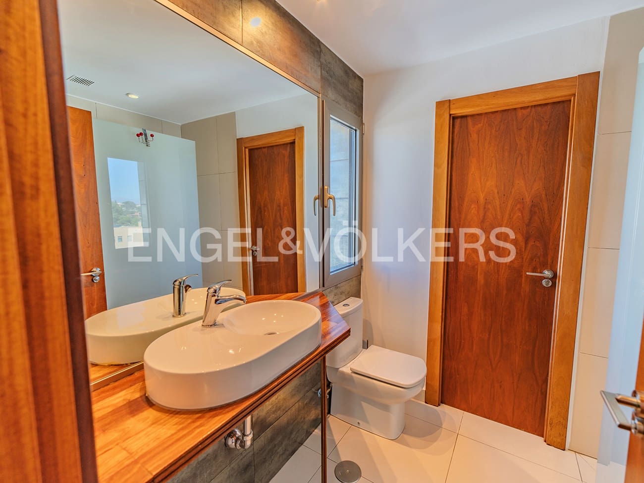 5 soveværelse Villa til salg i Alicante by med swimmingpool garage - € 1.350.000 (Ref: 8971052)