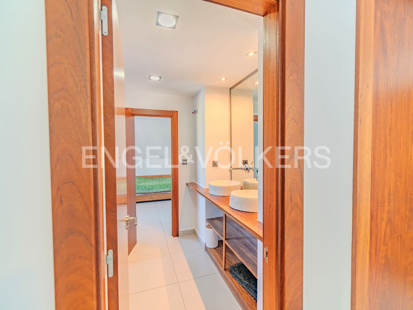 5 soveværelse Villa til salg i Alicante by med swimmingpool garage - € 1.350.000 (Ref: 8971052)