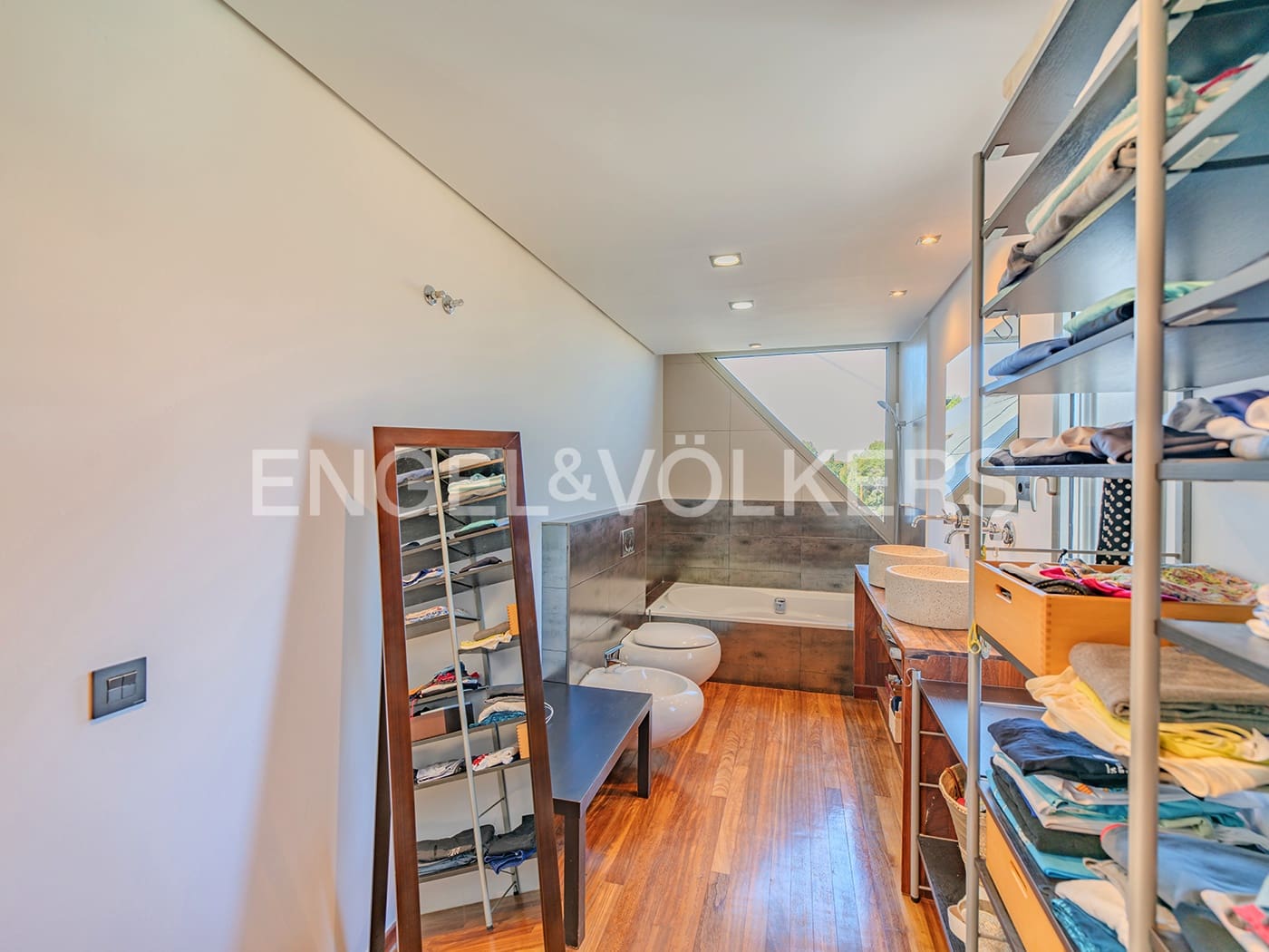 5 soveværelse Villa til salg i Alicante by med swimmingpool garage - € 1.350.000 (Ref: 8971052)