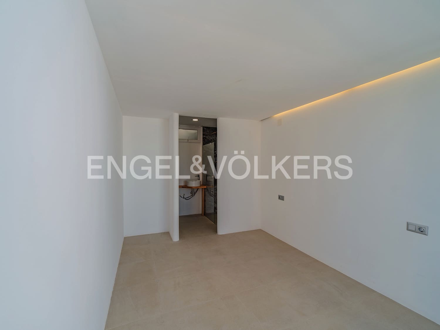 5 soveværelse Villa til salg i Alicante by med swimmingpool garage - € 1.350.000 (Ref: 8971052)