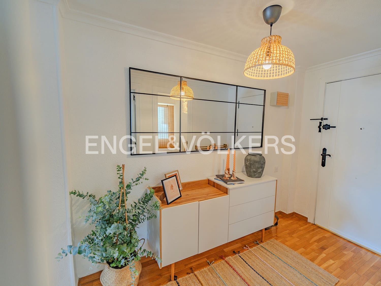 4 soveværelse Lejlighed til salg i Alicante by - € 390.000 (Ref: 9032654)