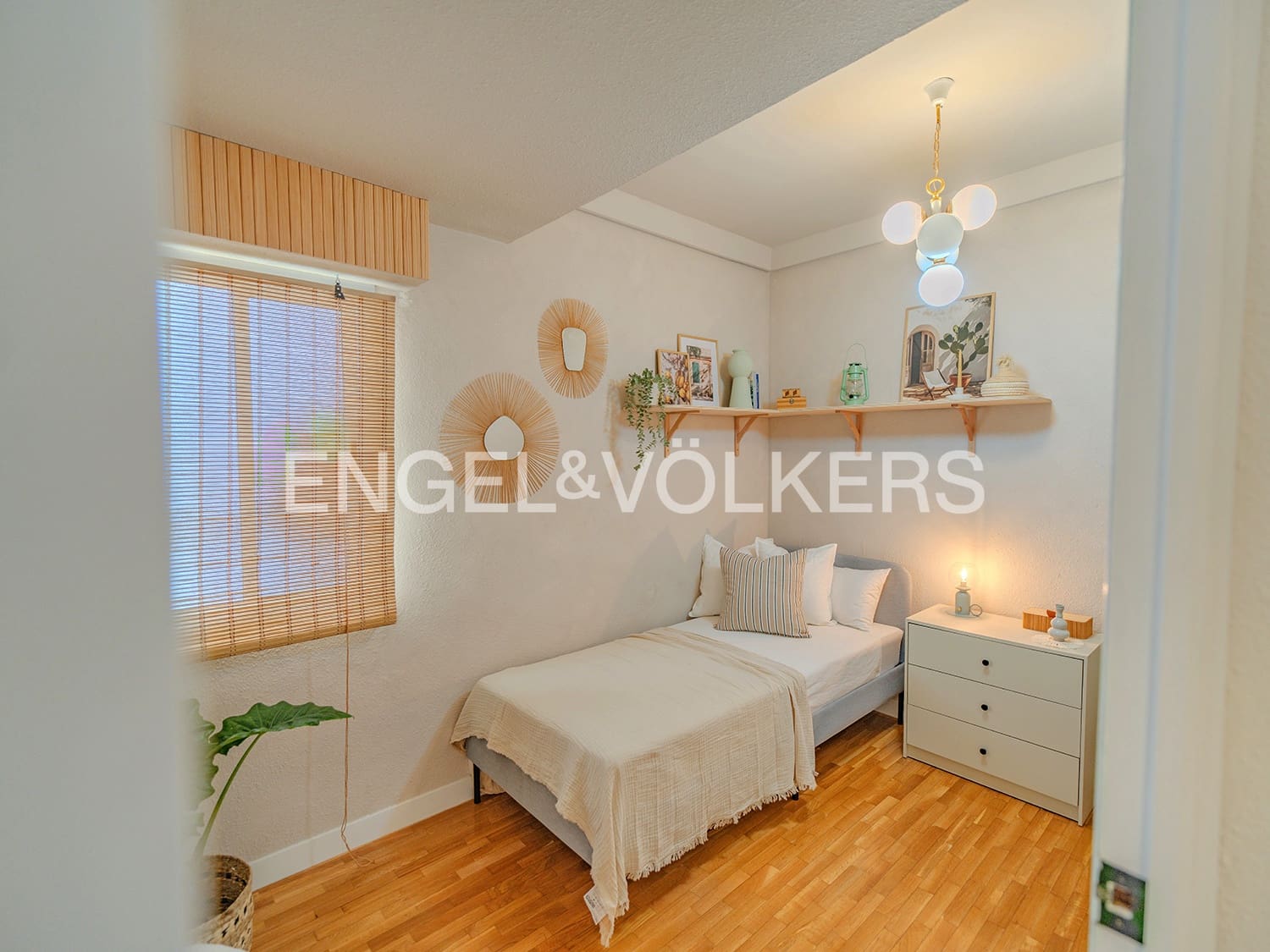 4 soveværelse Lejlighed til salg i Alicante by - € 390.000 (Ref: 9032654)