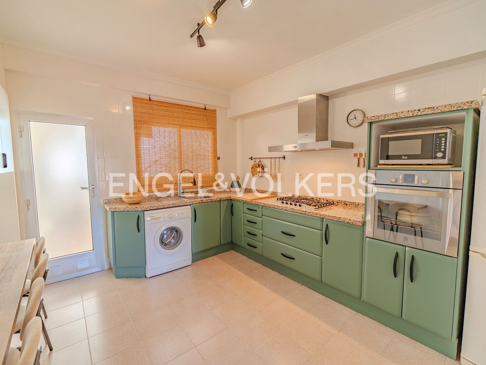 4 soveværelse Lejlighed til salg i Alicante by - € 390.000 (Ref: 9032654)