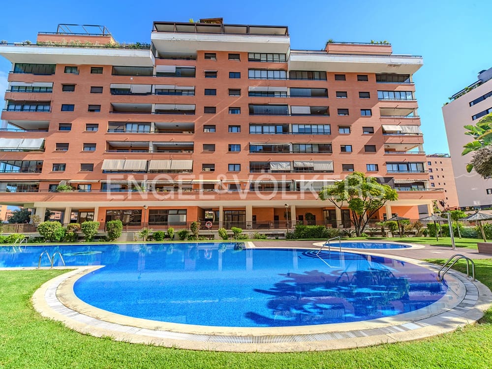 5 soveværelse Penthouse til salg i Alicante by med swimmingpool garage - € 1.370.000 (Ref: 9032730)