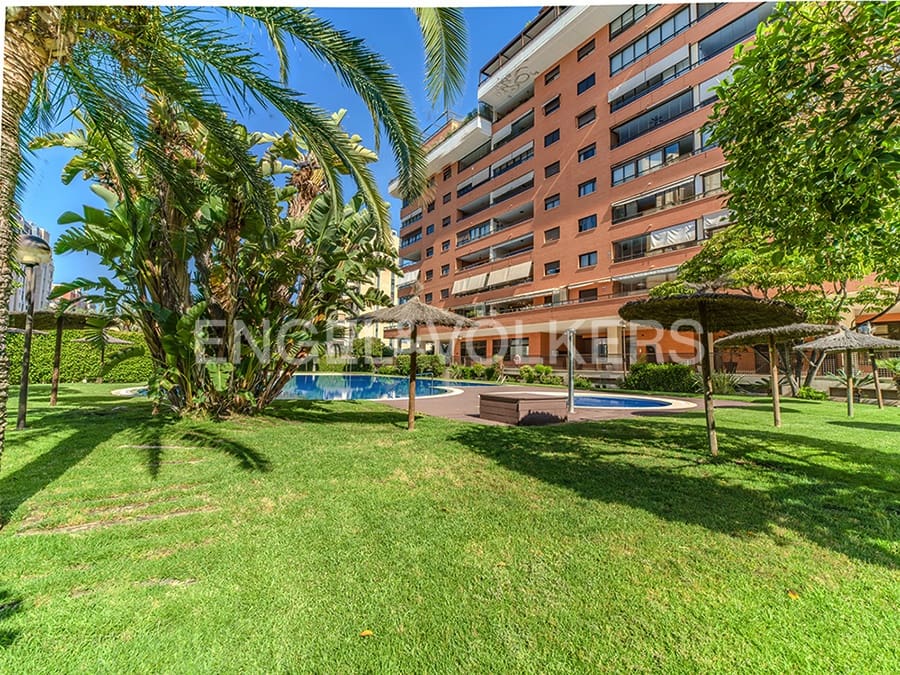 5 soveværelse Penthouse til salg i Alicante by med swimmingpool garage - € 1.370.000 (Ref: 9032730)