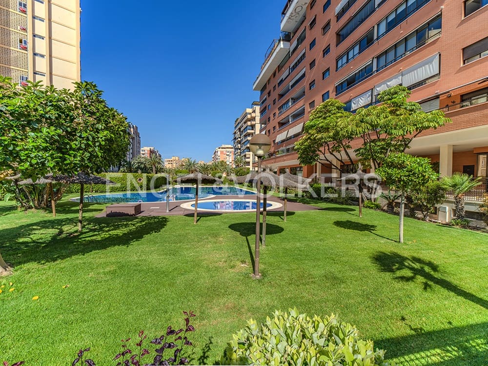 5 soveværelse Penthouse til salg i Alicante by med swimmingpool garage - € 1.370.000 (Ref: 9032730)
