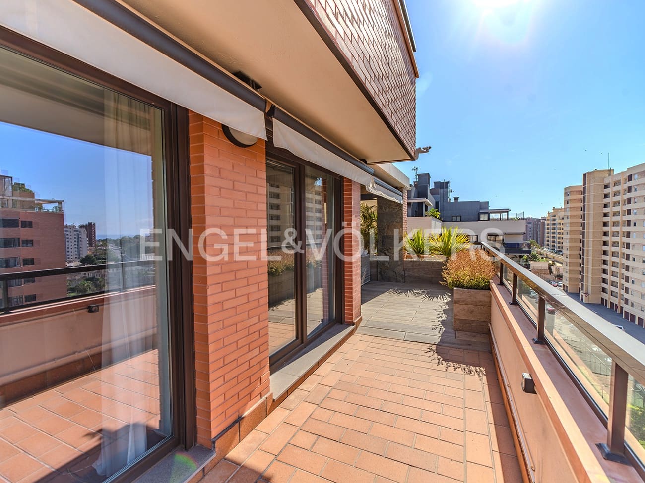 5 soveværelse Penthouse til salg i Alicante by med swimmingpool garage - € 1.370.000 (Ref: 9032730)