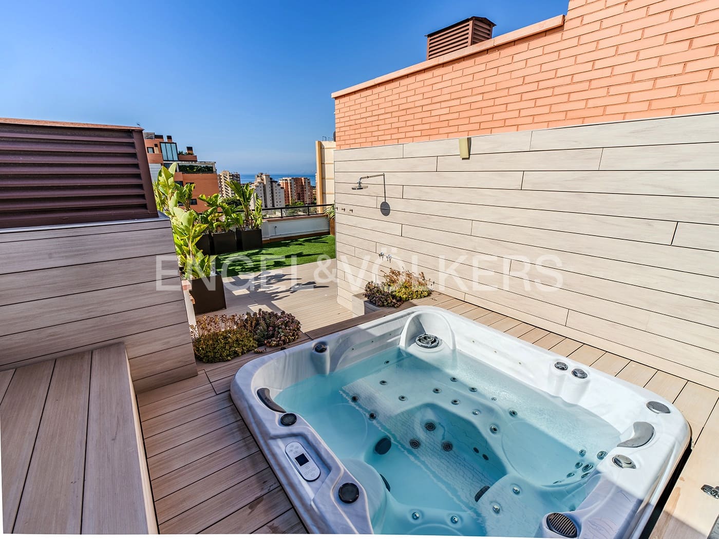 5 soveværelse Penthouse til salg i Alicante by med swimmingpool garage - € 1.370.000 (Ref: 9032730)