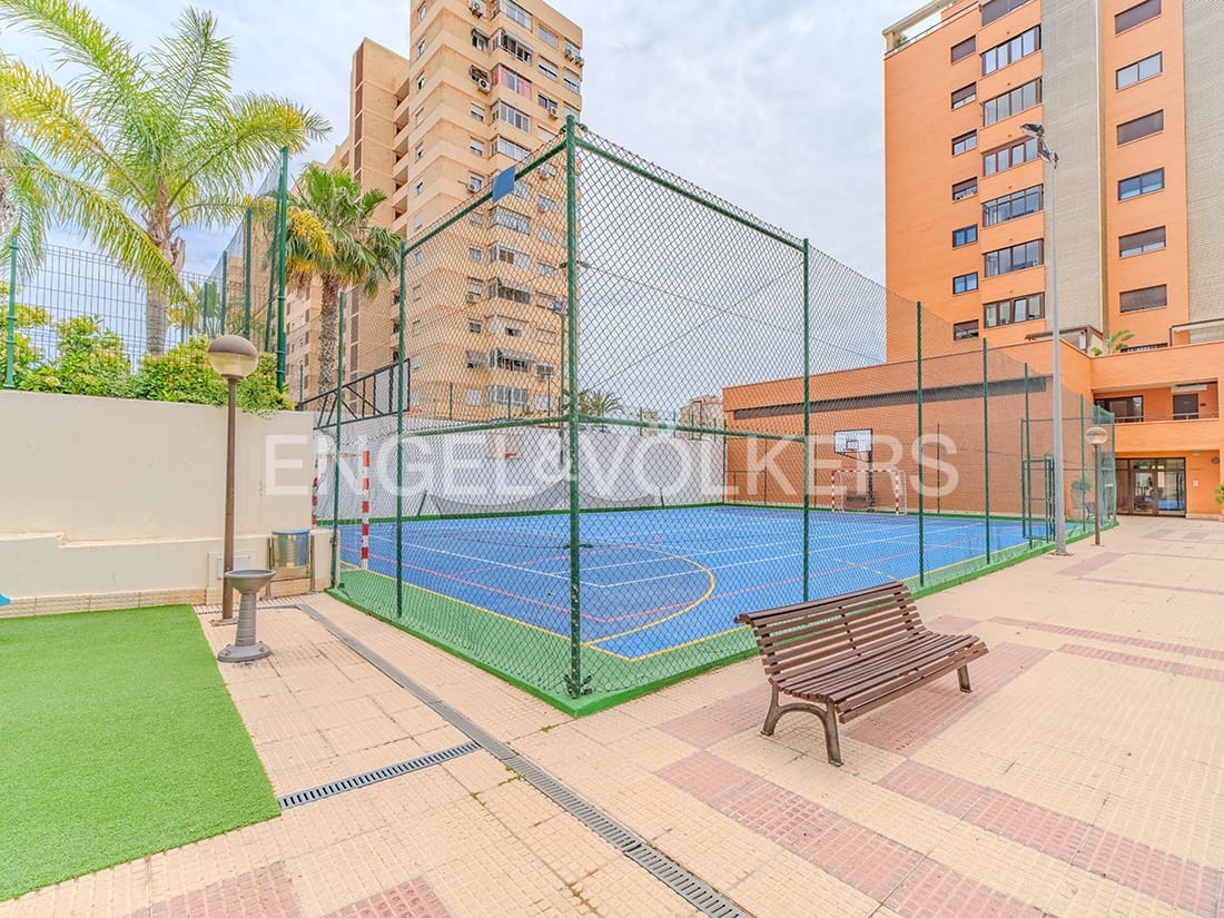 5 soveværelse Penthouse til salg i Alicante by med swimmingpool garage - € 1.370.000 (Ref: 9032730)