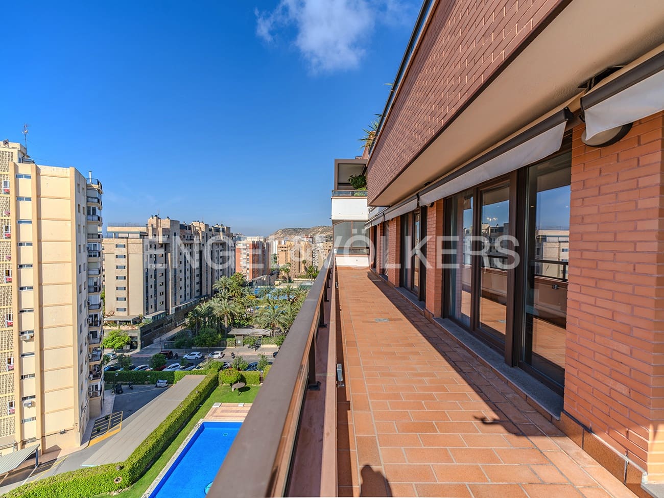 5 soveværelse Penthouse til salg i Alicante by med swimmingpool garage - € 1.370.000 (Ref: 9032730)