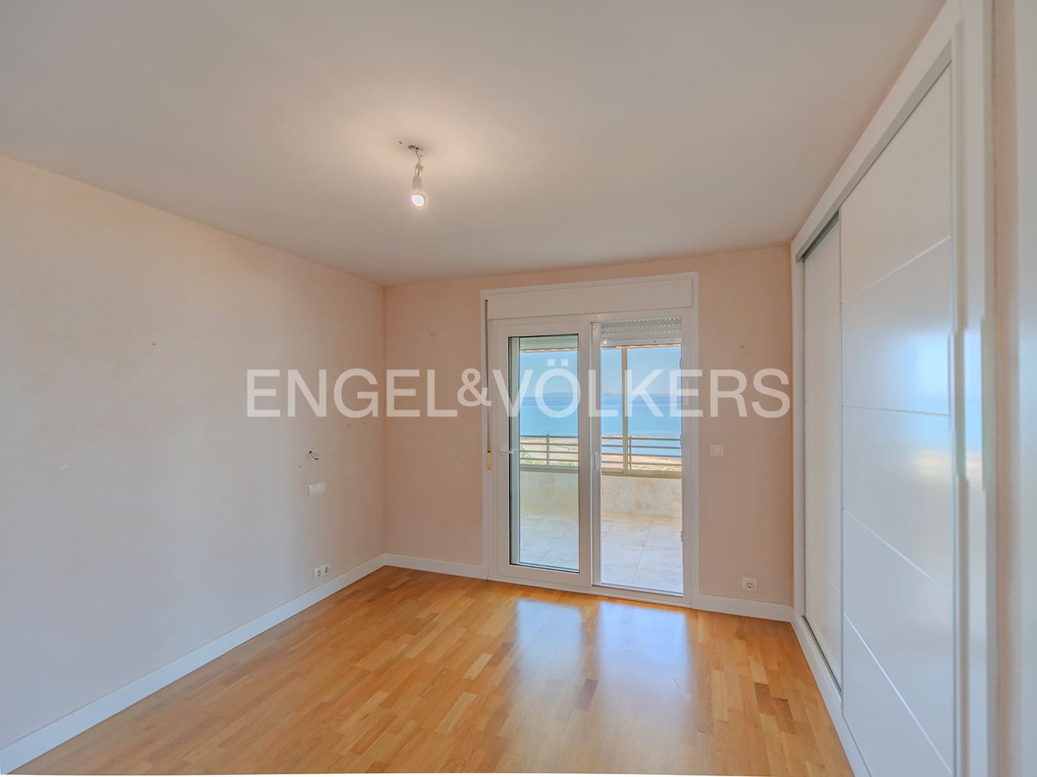 4 soveværelse Lejlighed til salg i Alicante by med swimmingpool garage - € 849.000 (Ref: 9033202)