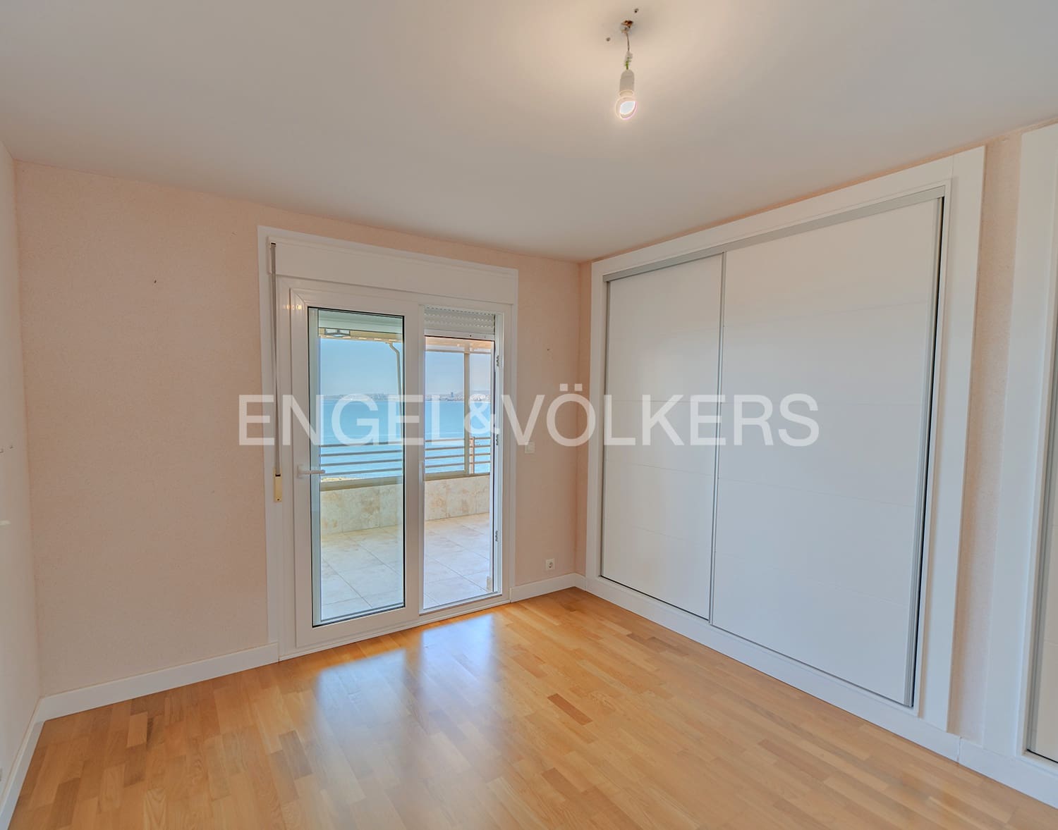 4 soveværelse Lejlighed til salg i Alicante by med swimmingpool garage - € 849.000 (Ref: 9033202)