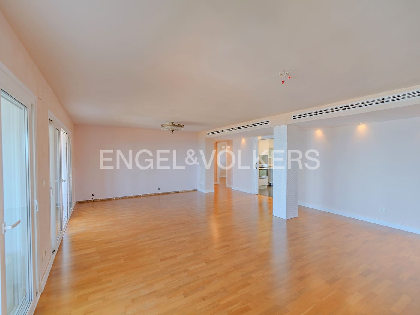 4 soveværelse Lejlighed til salg i Alicante by med swimmingpool garage - € 849.000 (Ref: 9033202)