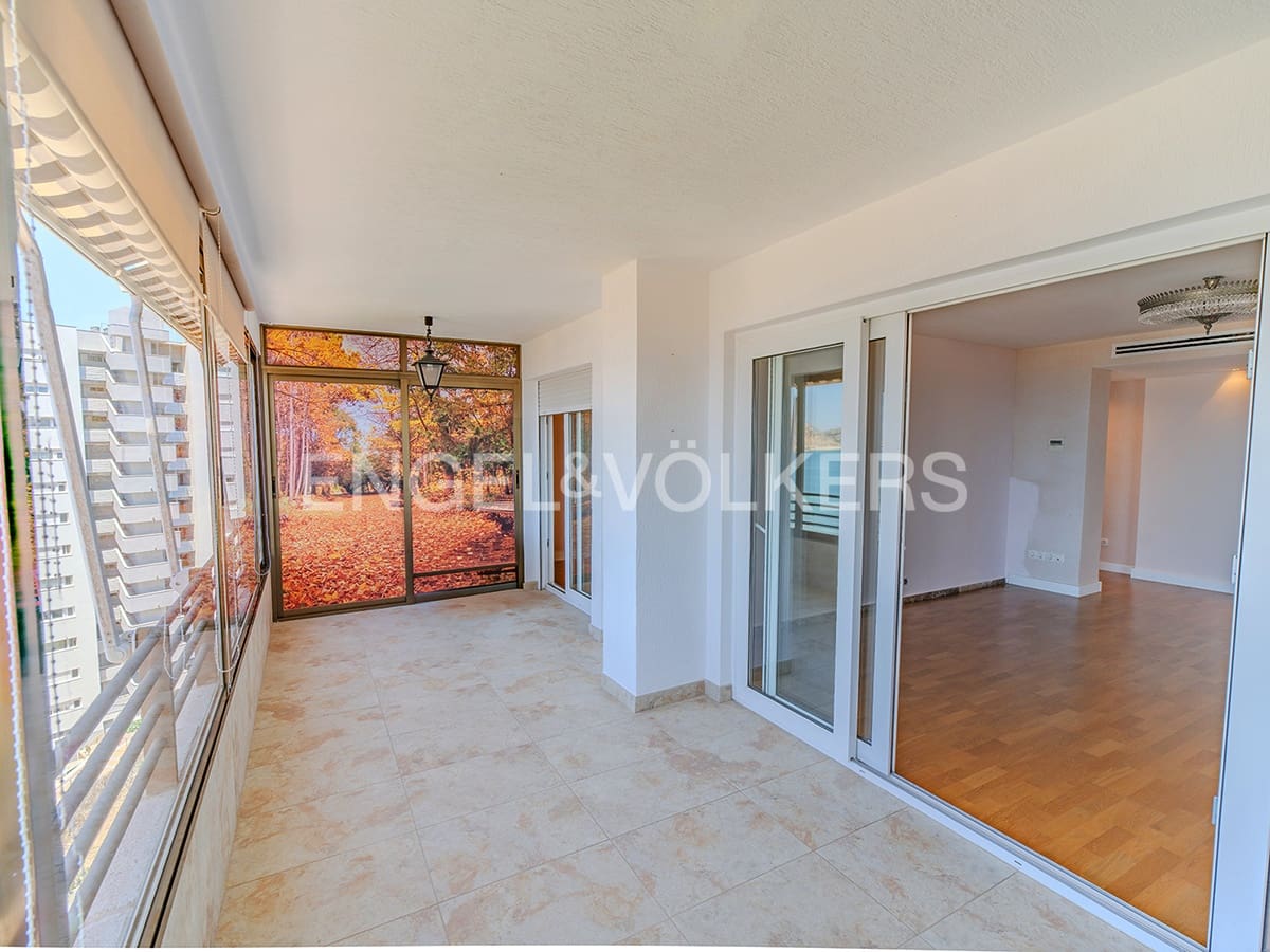 4 soveværelse Lejlighed til salg i Alicante by med swimmingpool garage - € 849.000 (Ref: 9033202)