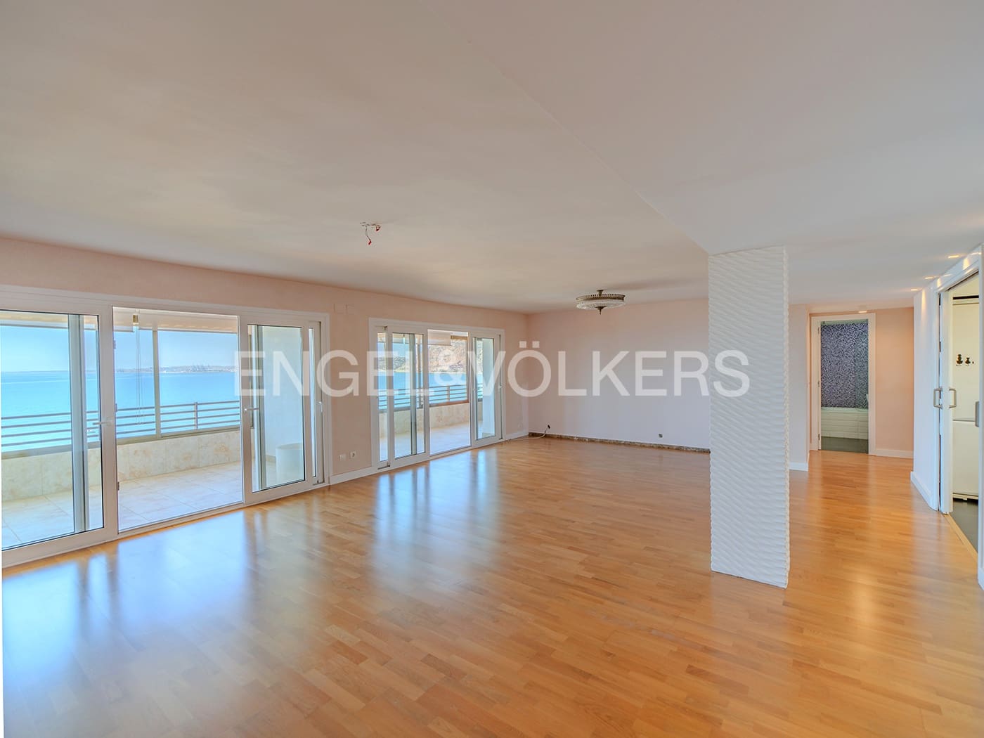 4 soveværelse Lejlighed til salg i Alicante by med swimmingpool garage - € 849.000 (Ref: 9033202)