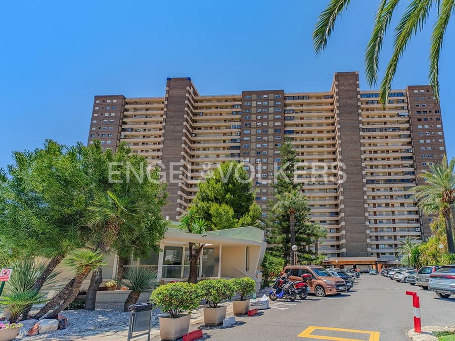 4 soveværelse Lejlighed til salg i Alicante by med swimmingpool garage - € 849.000 (Ref: 9033202)