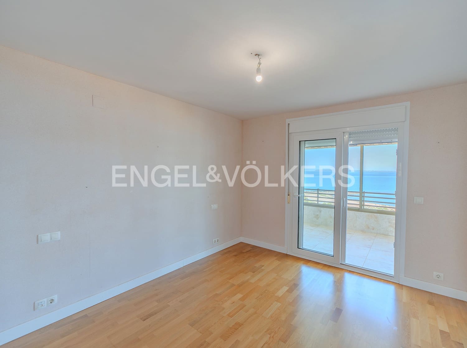 4 soveværelse Lejlighed til salg i Alicante by med swimmingpool garage - € 849.000 (Ref: 9033202)