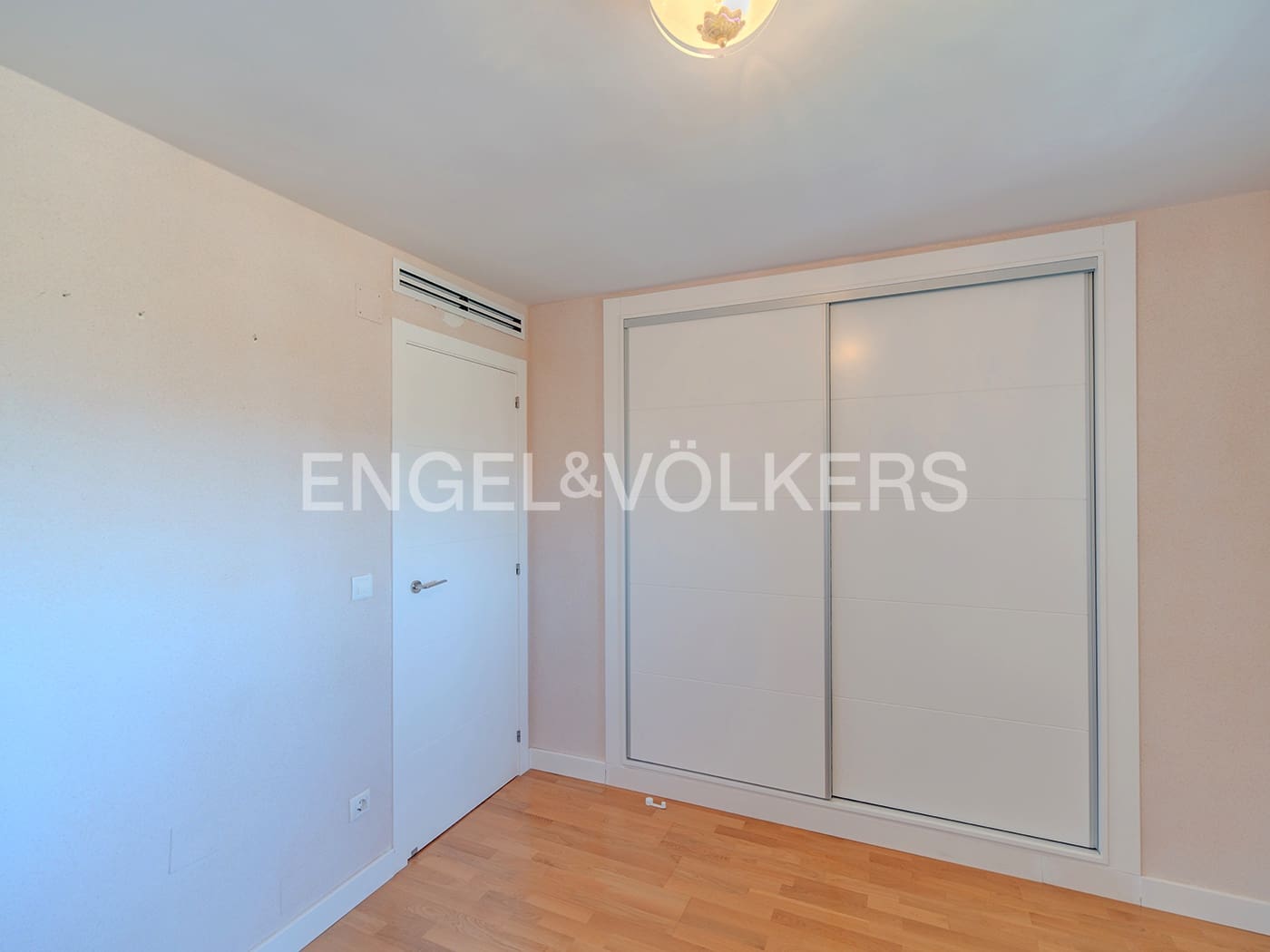 4 soveværelse Lejlighed til salg i Alicante by med swimmingpool garage - € 849.000 (Ref: 9033202)