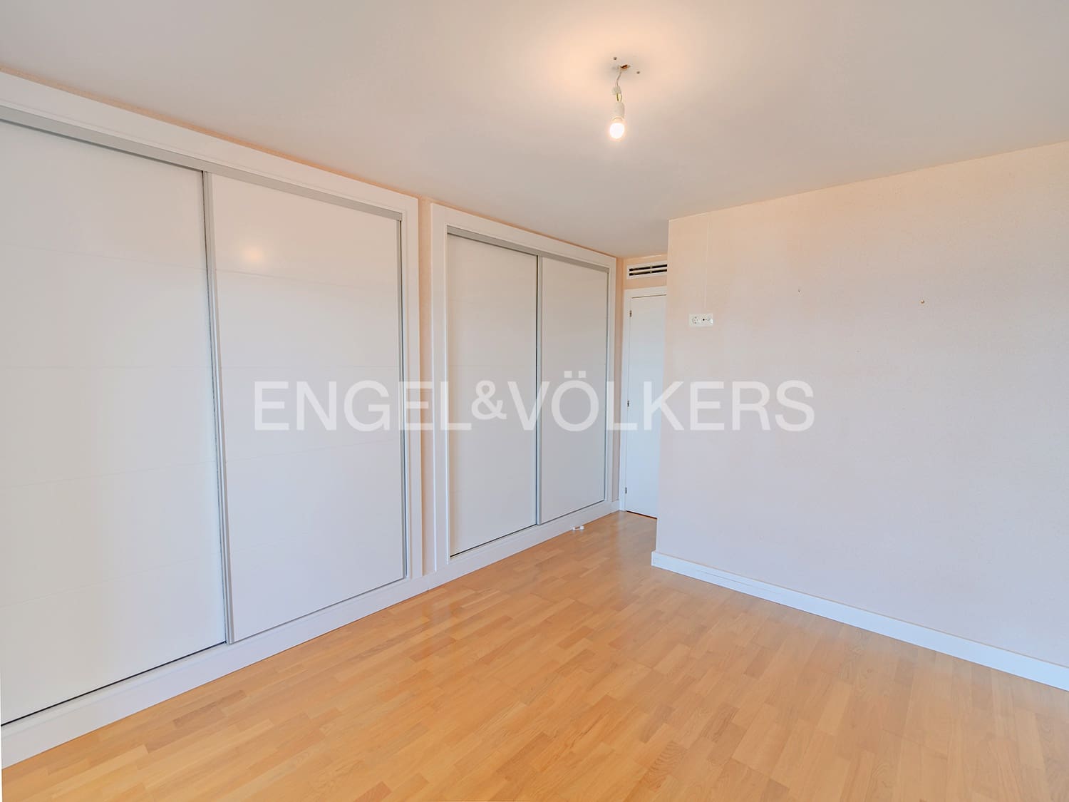 4 soveværelse Lejlighed til salg i Alicante by med swimmingpool garage - € 849.000 (Ref: 9033202)