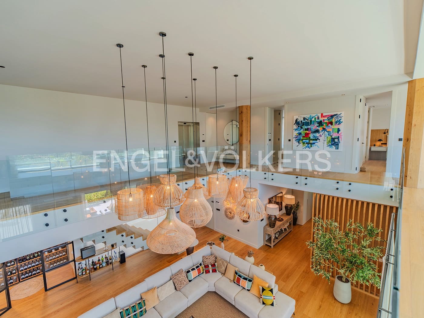 Villa for sale in Alicante / Alacant city with pool garage - € 2,650,000 (Ref: 9033212)