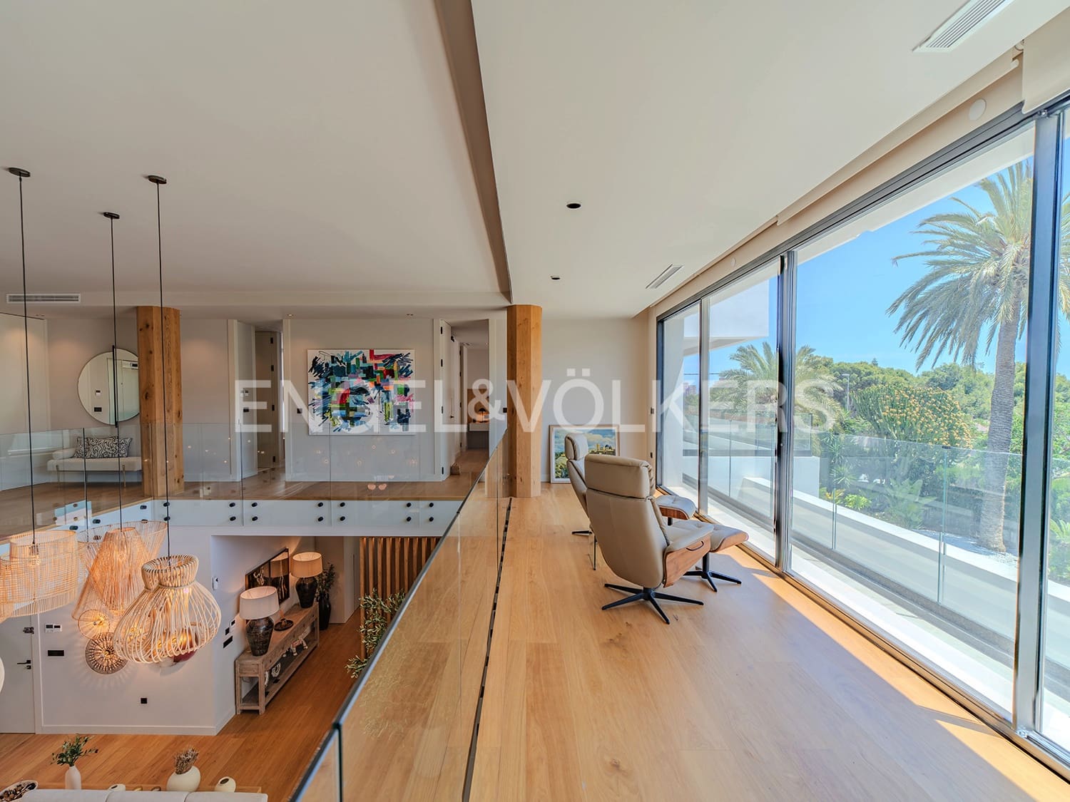 Villa for sale in Alicante / Alacant city with pool garage - € 2,650,000 (Ref: 9033212)