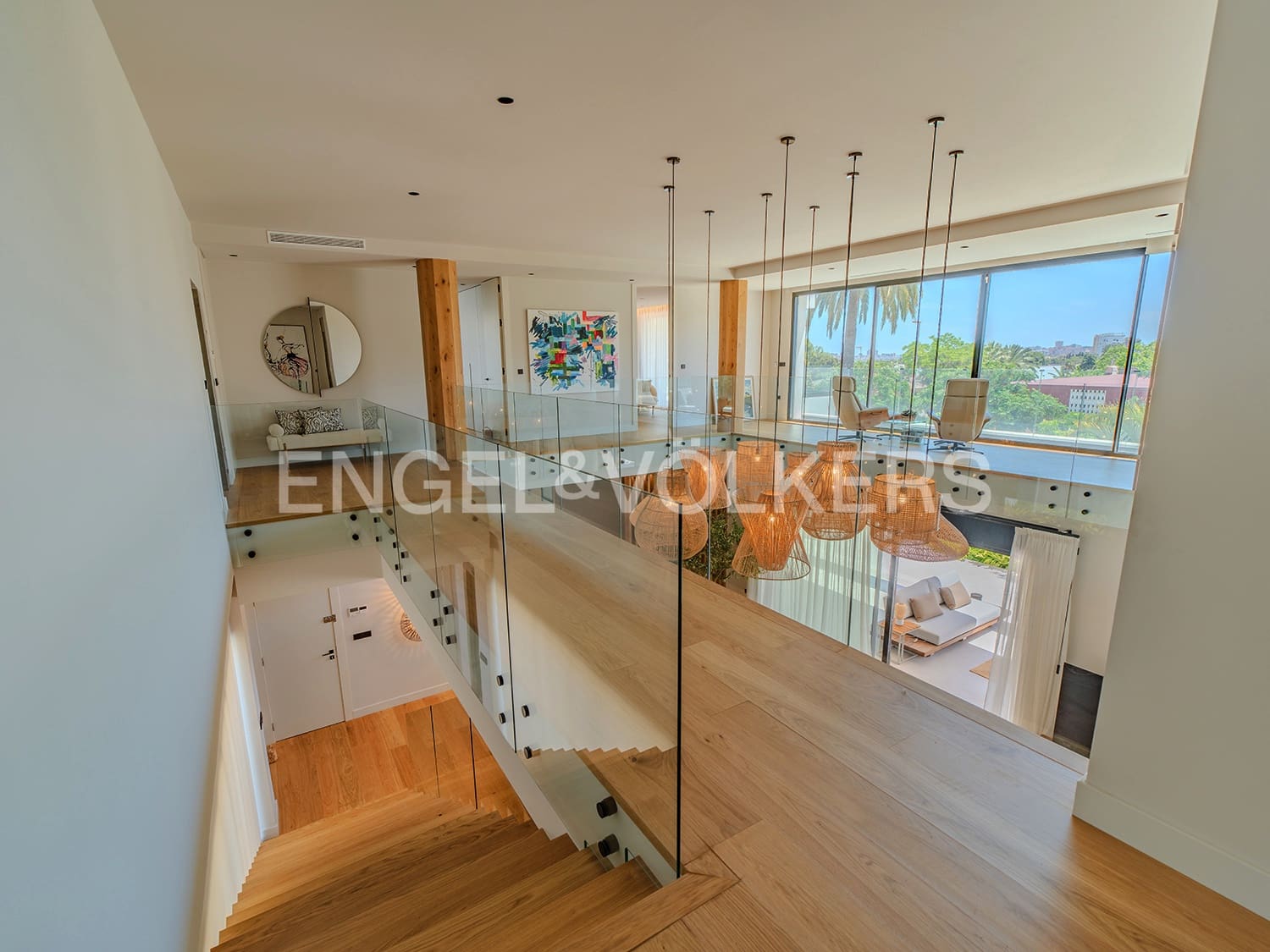 Villa for sale in Alicante / Alacant city with pool garage - € 2,650,000 (Ref: 9033212)