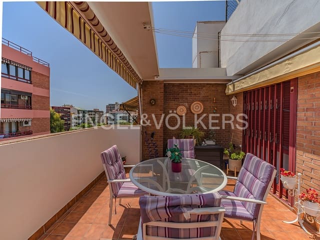 3 soveværelse Penthouse til salg i Benalúa, Alicante by med garage - € 490.000 (Ref: 9051809)