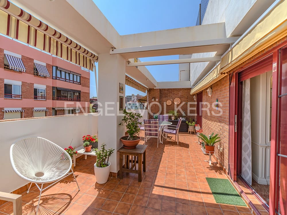 3 soveværelse Penthouse til salg i Alicante by med garage - € 490.000 (Ref: 9051809)