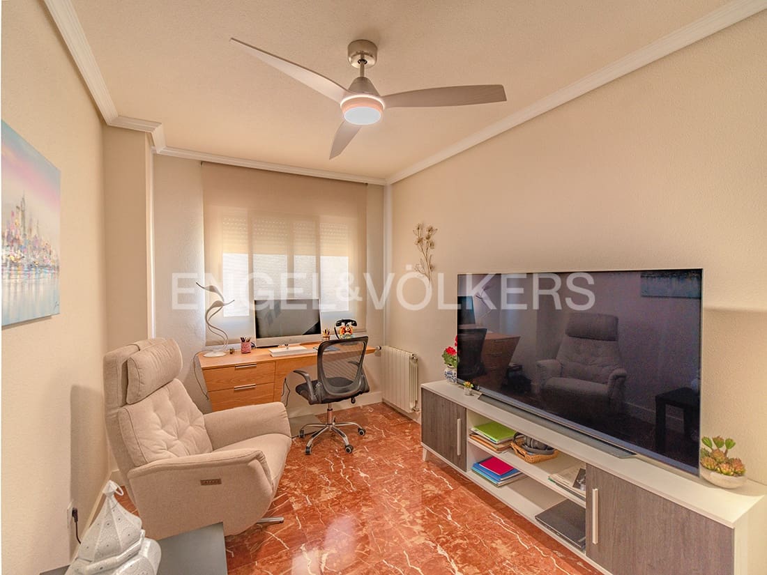 3 soveværelse Penthouse til salg i Alicante by med garage - € 490.000 (Ref: 9051809)