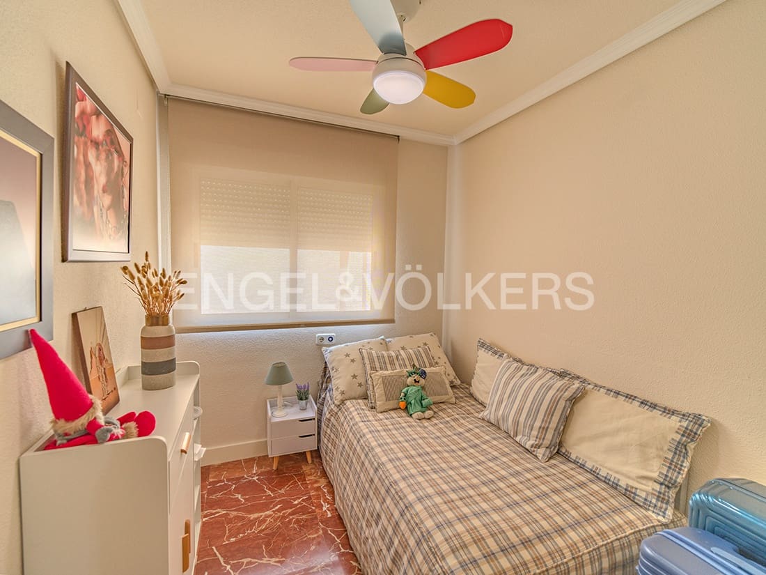 3 soveværelse Penthouse til salg i Alicante by med garage - € 490.000 (Ref: 9051809)