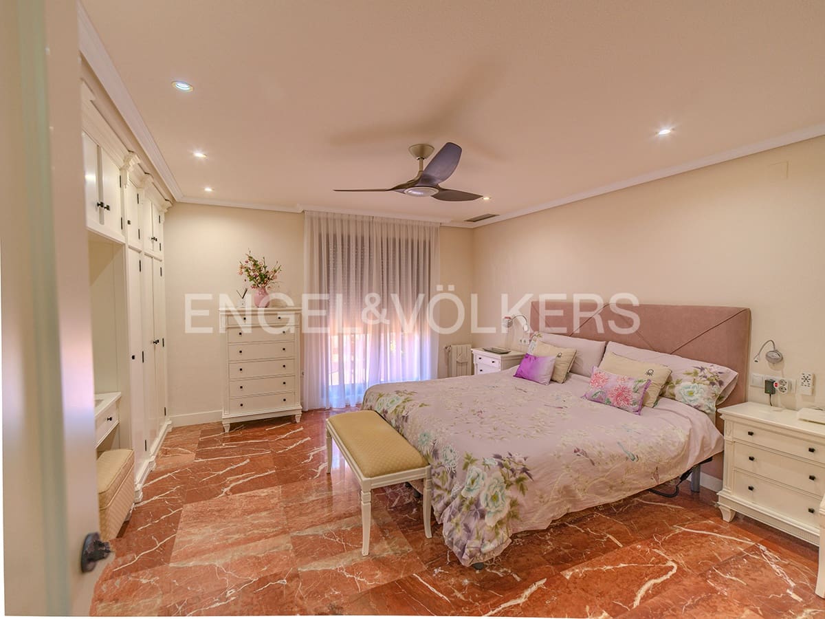 3 soveværelse Penthouse til salg i Alicante by med garage - € 490.000 (Ref: 9051809)