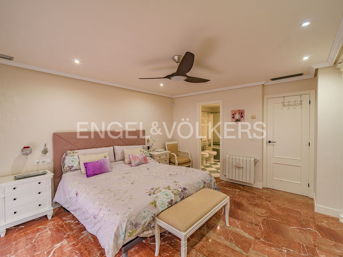 3 soveværelse Penthouse til salg i Alicante by med garage - € 490.000 (Ref: 9051809)