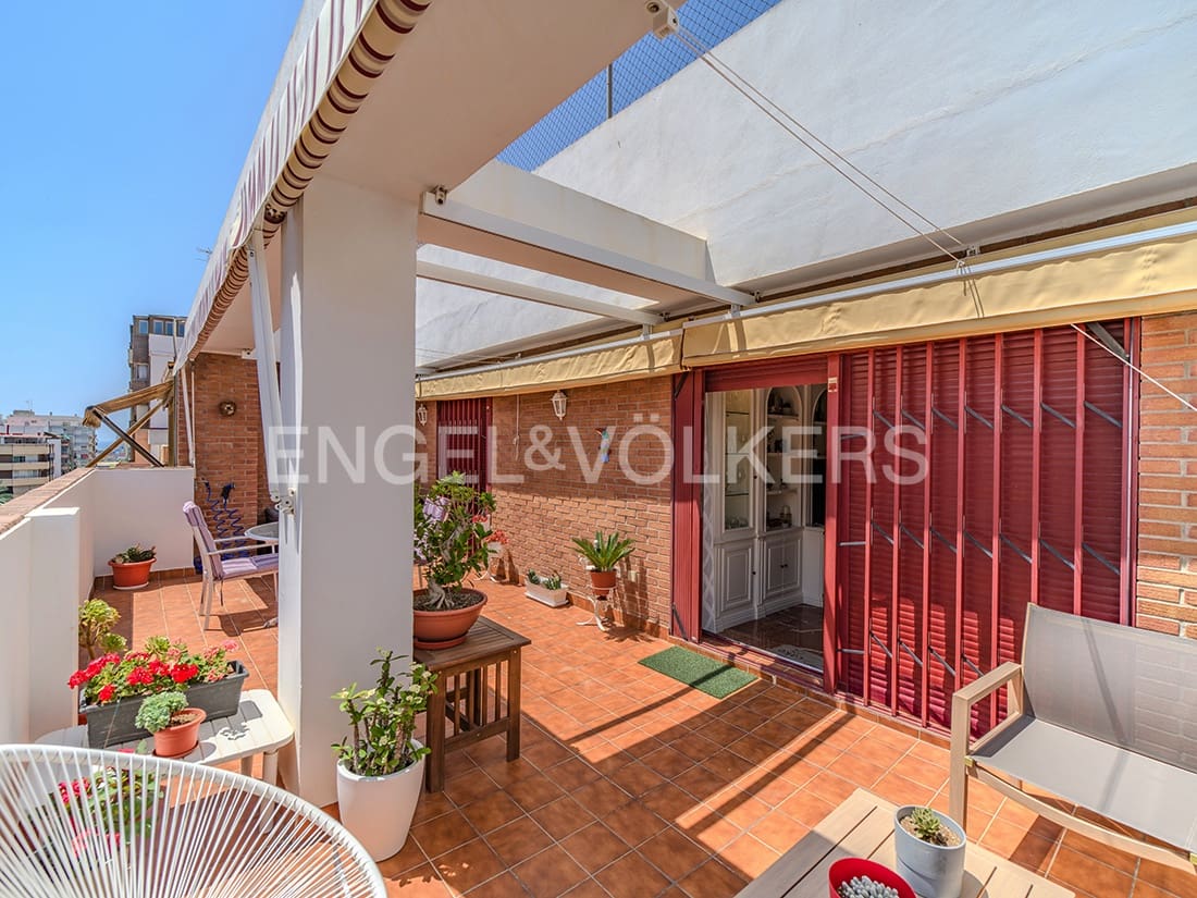 3 soveværelse Penthouse til salg i Alicante by med garage - € 490.000 (Ref: 9051809)
